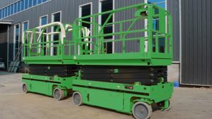 blog 3 Jovoo electrical lift parked at warehouse